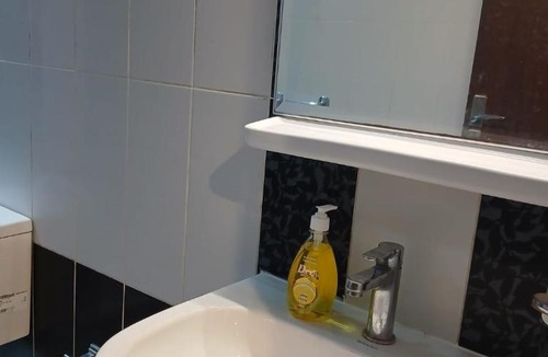 Al Misfalah Hotel | فندق نمبر وان 3