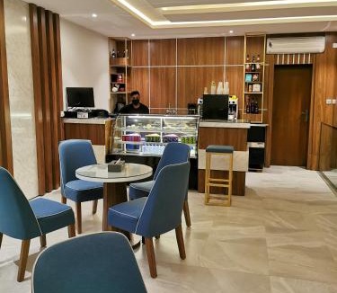 Khamis Mushait Hotel | كيان للأجنحة الفندقية
