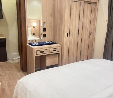 Al Hamra Apartment | لؤلؤة الثريا للشقق المخدومة فرع الحمراء - اقتصادي