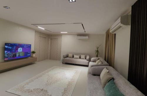 Unaizah Ski Chalet | مروج اوهانا