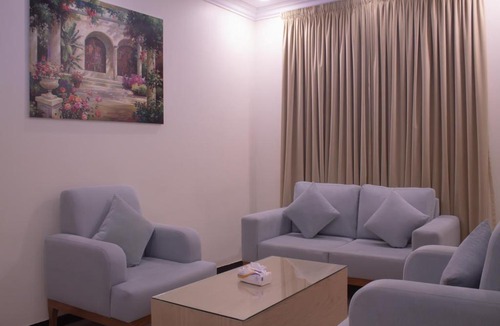 Al Aziziyah Hotel | منازل الريم للشقق المخدومة فرع العزيزية