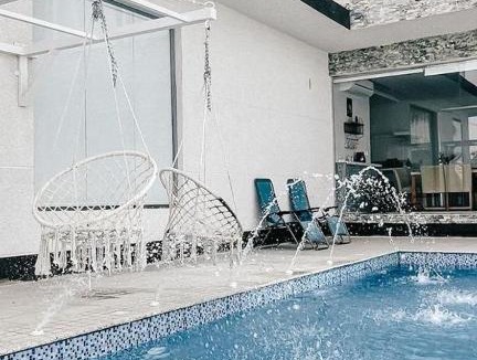 As Suwayfilah Villa | منتجع سرايا ديور
