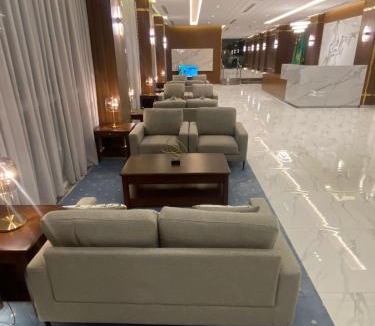 Unaizah Hotel | منــازل الماسة للشقق المخدومة