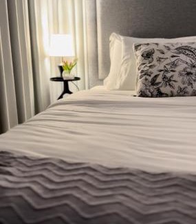 Riyadh Apartment | 1BR - Luxury Studio - 65inch Tv - Self Entry
