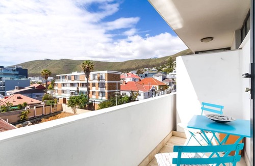 Sea Point Apartment | 2 Bed Bantry Bay | City and Sea View | 100m to Beach