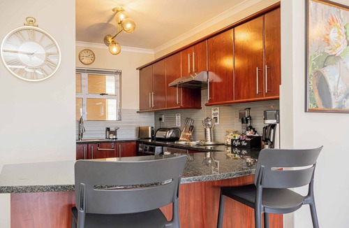 Century City Apartment | 2-bedroom apartment in Cape Town with magnificent views of Table Mountain
