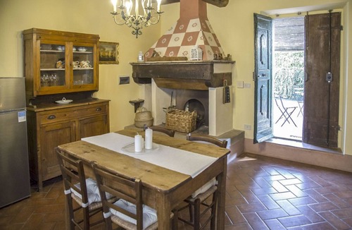 Capolona Villa | 2-bedroom cottage with air conditioning immersed in the Tuscan countryside, restaurant and bar withi