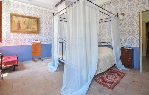 Castilenti Apartment | 3 Bedroom Gorgeous Apartment In Castilenti