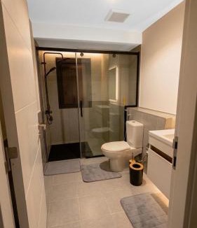 Al Kura Apartment | 3BDS Luxury Stay Apartment - شقة 3 غرف للإقامة الفاخرة