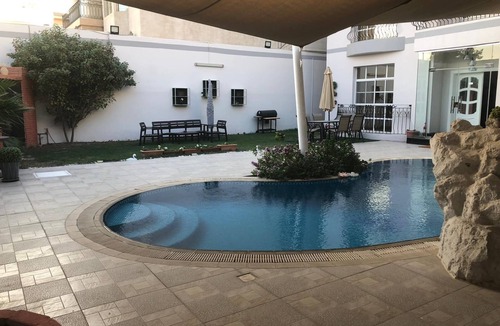 Sanad Villa | 5 Star relaxing and calm Villa with pool and luxury amenities