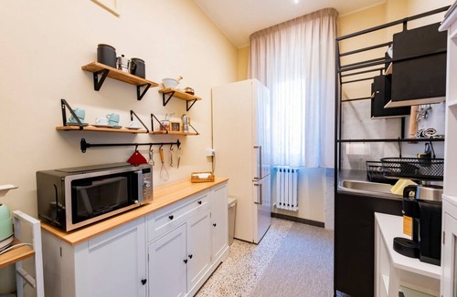 Silvi Villa | A charming 90-square-meter villa, perfect for six guests, featuring a private street-level entrance.The property is situated in a quiet area of ​Silvi and enjoys a great location: thanks to a pedestrian path, you can reach the sea in just 10 minutes