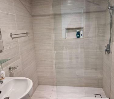 Al Hoora Apartment | A taste of Happiness