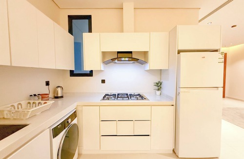 Riyadh Apartment | A22-Modern Apt Near the Airport