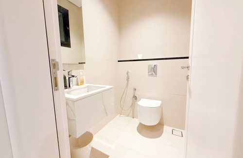 Riyadh Apartment | A22-Modern Apt Near the Airport