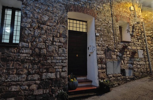 Passignano sul Trasimeno Apartment | Abode of the Sun