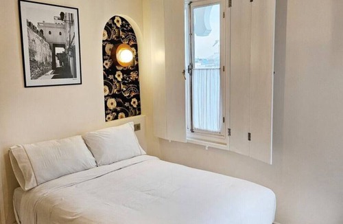 Medina of Tangier Bed & Breakfast | Absinthe Guesthouse: Charming Room With Street View - La Kasbah