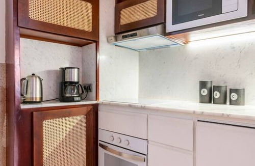 Medina of Tangier Apartment | Absinthe Guesthouse : Charming Suite With Sea View - Battuta Suite