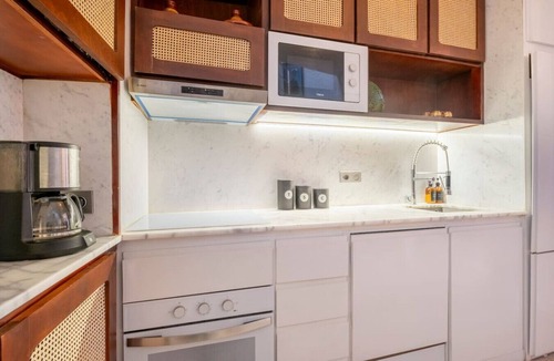 Medina of Tangier Apartment | Absinthe Guesthouse : Charming Suite With Sea View - Battuta Suite