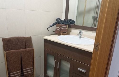 Poio Apartment | Acogedor Apartamento en Poio Entre el Centro Histórico de Combarro y Pontevedra