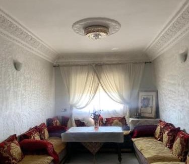 Deroua Apartment | Adorable Apartamento a 8 Min del Aeropuerto de Casablanca,WiFi Ultra Rapido y Parking Gratis