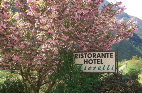 Preci Hotel | Affittacamere Ristorante Fiorelli