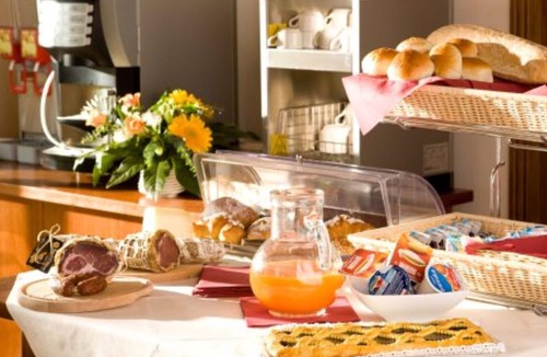 Cannara Apartment | Agriturismo Le Rondini- APARTMENT WITH PATIO