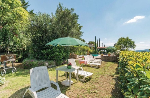 Collesanto Apartment | Amazing apartment in Magione -PG- with WiFi