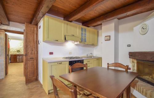 Baiano Apartment | Amazing Apartment In Frazione Montebibico