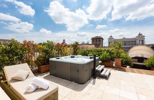Rome City Centre Apartment | Amazing Penthouse Piazza Venezia