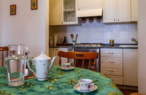 Le Rocchette Apartment | Apartment 'Villa Rodolfo' with Private Terrace, Garden, and Air Conditioning