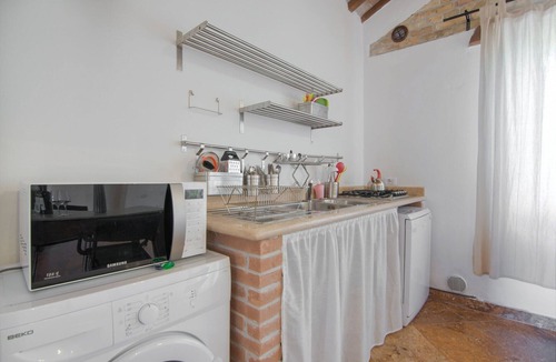 San Savino Apartment | Apartment near Assisi with pool and hot tub