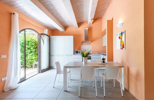 Trequanda Villa | Apartment In A Hotel "Villa Pesca" with Shared Pool, Private Balcony & Wi-Fi