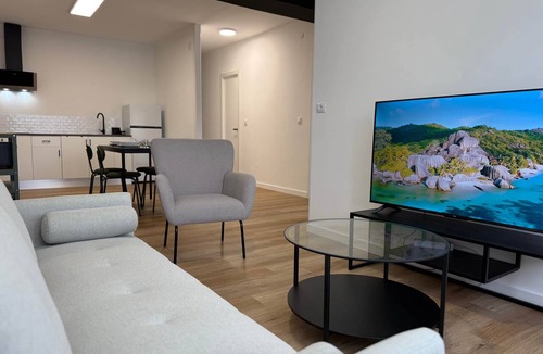 Padron House | Apartment in Downtown Padrón, A de Marcelino by URent