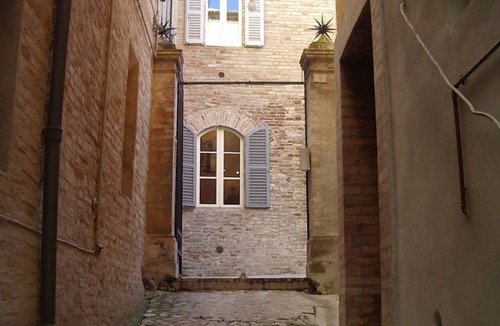 Fermo Apartment | Apartment in PALAZZO, charm and dehors. Historic center, 7 km from the sea