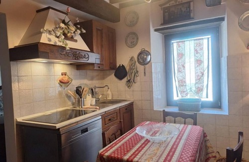 Santa Fiora Apartment | Apartment 'La Casa Di Falstaff' with Mountain View, Balcony and Wi-Fi