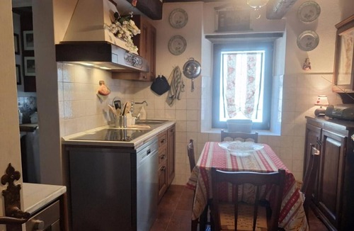 Santa Fiora Apartment | Apartment 'La Casa Di Falstaff' with Mountain View, Balcony and Wi-Fi