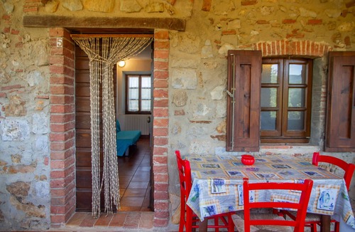 Gavorrano Apartment | Apartment 'Vecchio Molino - 5' with Shared Terrace, Shared Garden and Wi-Fi