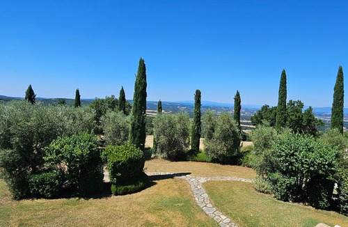 Torrita di Siena Apartment | Apartment 'Villa Tiberini 5' with Panoramic View, Shared Pool, and Wi-Fi