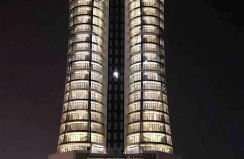 Seef House | Apartment with a city view. Manama, Seef.