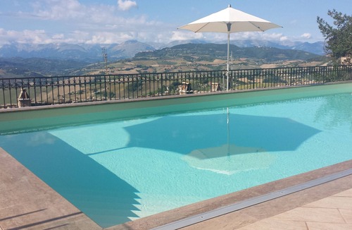 Montelparo Apartment | Apartment with a fantastic view in the historic center - summer price 2019 !