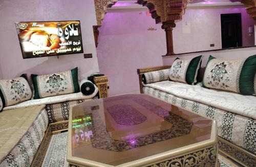 Gueznaia Apartment | App 5min aéroport,near beach, only Family