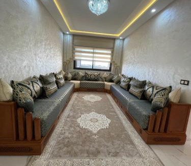 Tamariss Apartment | Apparemment propre pour location pour les familles