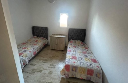 Skhirat Plage Apartment | Appart Tête et Pieds Dans Leau