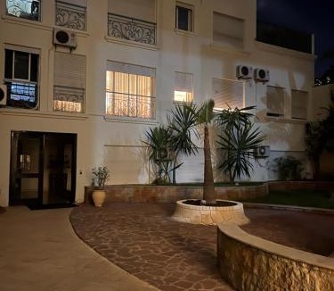 RACINE EXTENSION Apartment | Appartement Cozy au Triangle d’or