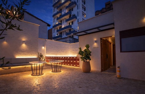 Laureles - Estadio Apartment | Apt Loft in Laureles, 2 King size beds, AC I Pool