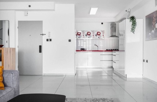 Ashdod Apartment | Ashdod Luxe Escape – Spacious, Stylish, with Mamád