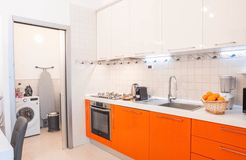 Sallustiano Apartment | Aurelian Crown - 3BDR - Central Rome - (WiFi-AC)