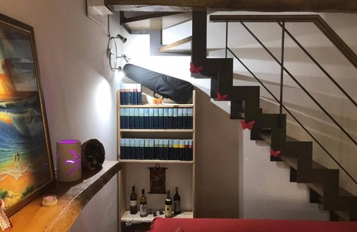 Ponte Valleceppi Apartment | B&B Il Dolce Dormire offers comfort and style in one.