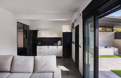 Kiryat Motzkin Condo | bar ilan beauty