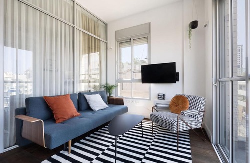 Kerem HaTeimanim Apartment | Bauhaus Boutique by TLV2RENT
